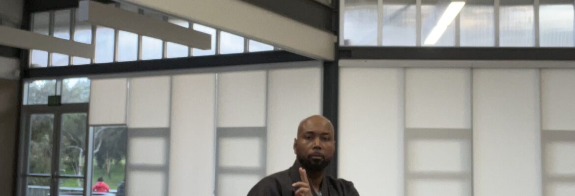 Just Kickin’ It Kickboxing